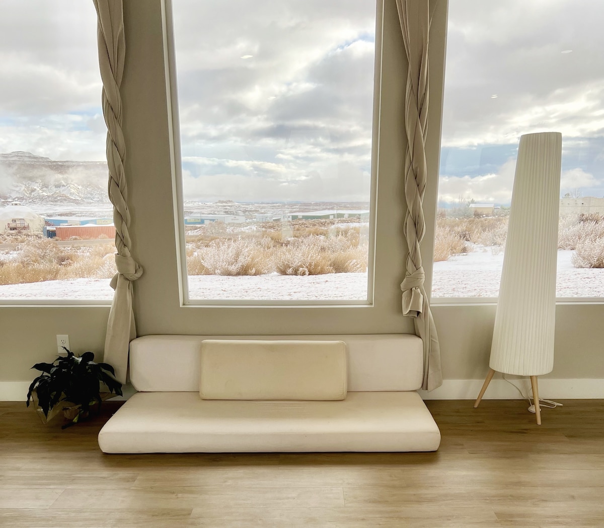 Oasis Suite with Canyon Mesa View near Lake Powell