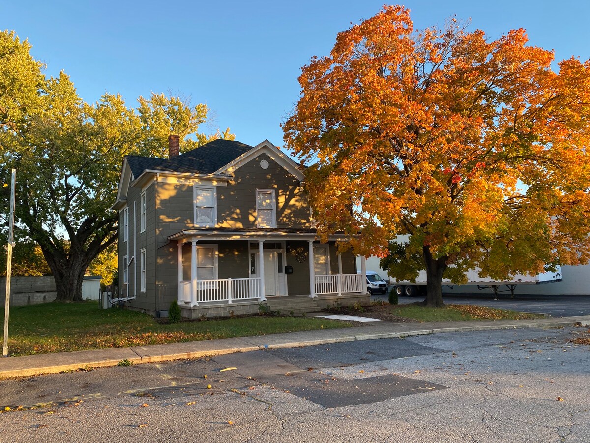 Big bronze house in waynesboro