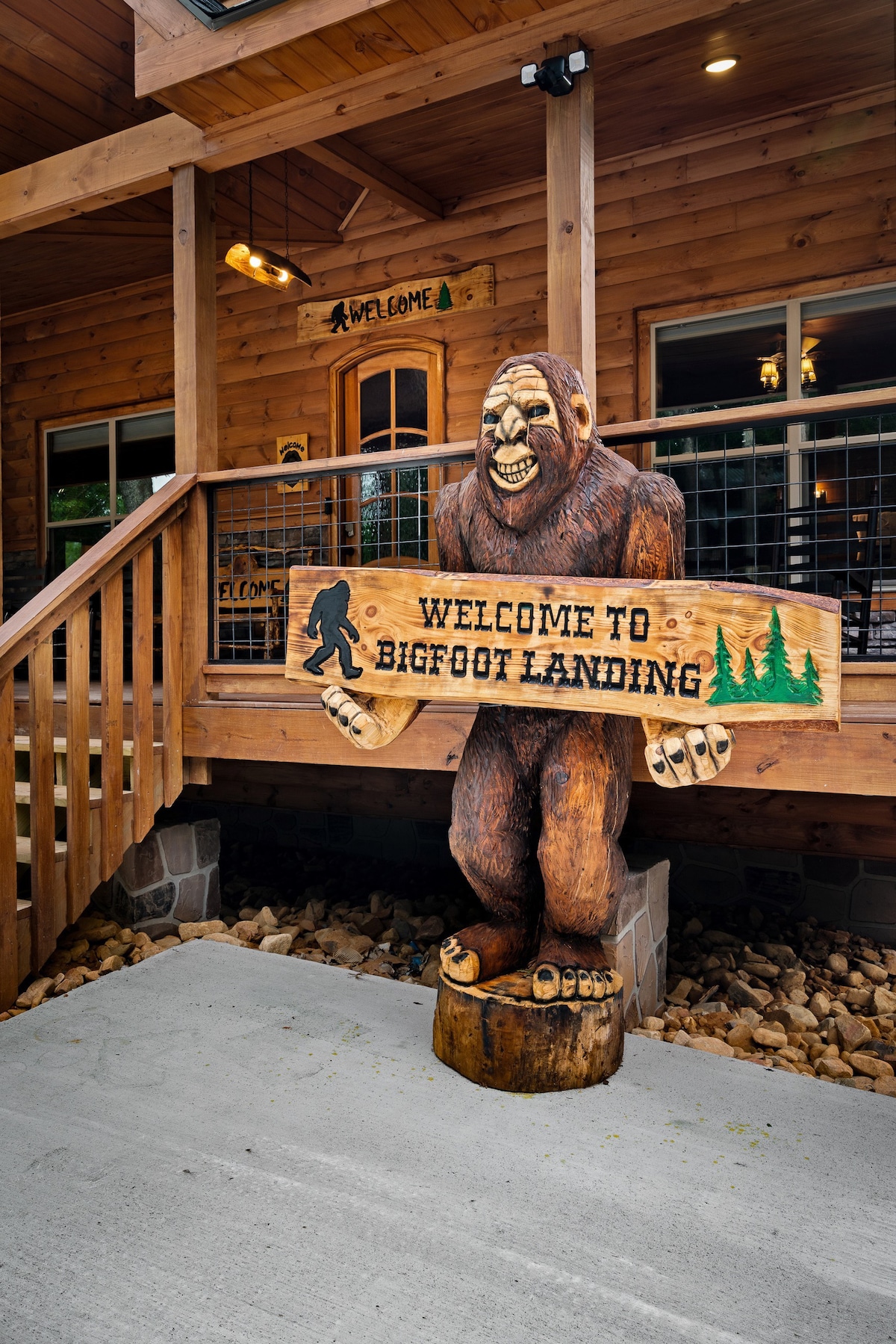 Bigfoot Landing * Theater, Games, Grill, Hot tub *