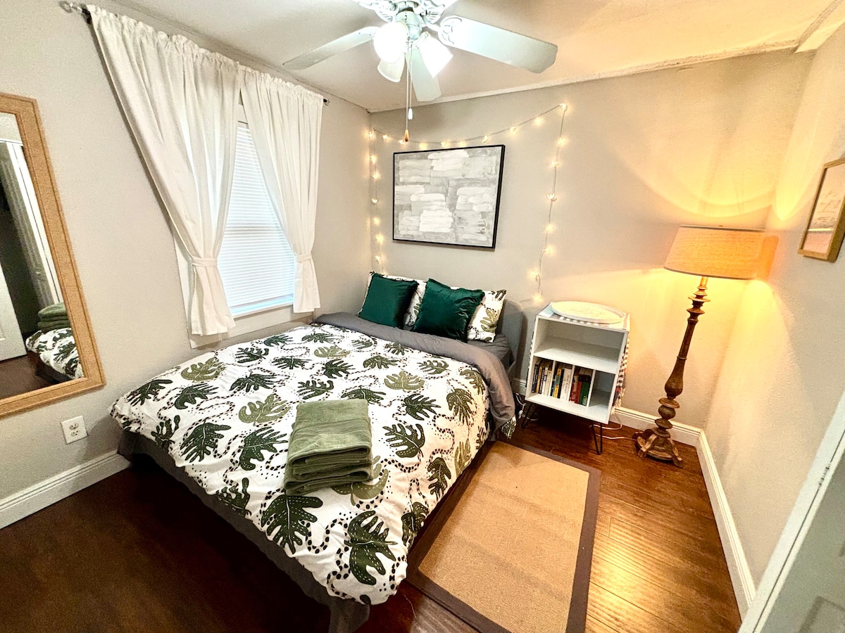 Heart of Orlando! Cozy & stylish in Baldwin Park