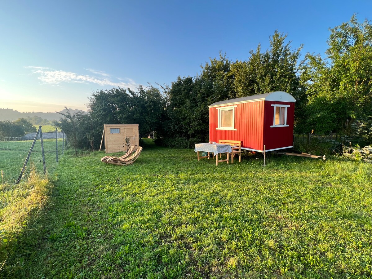 Bauernhof-Glamping mit Alpakas und Ziegen