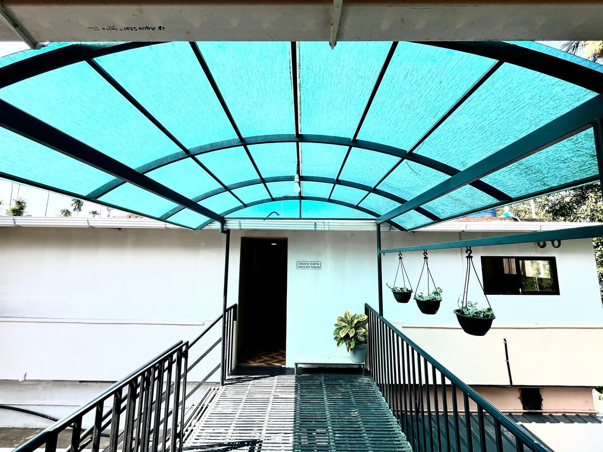 Budget room for family in wayanad with balcony