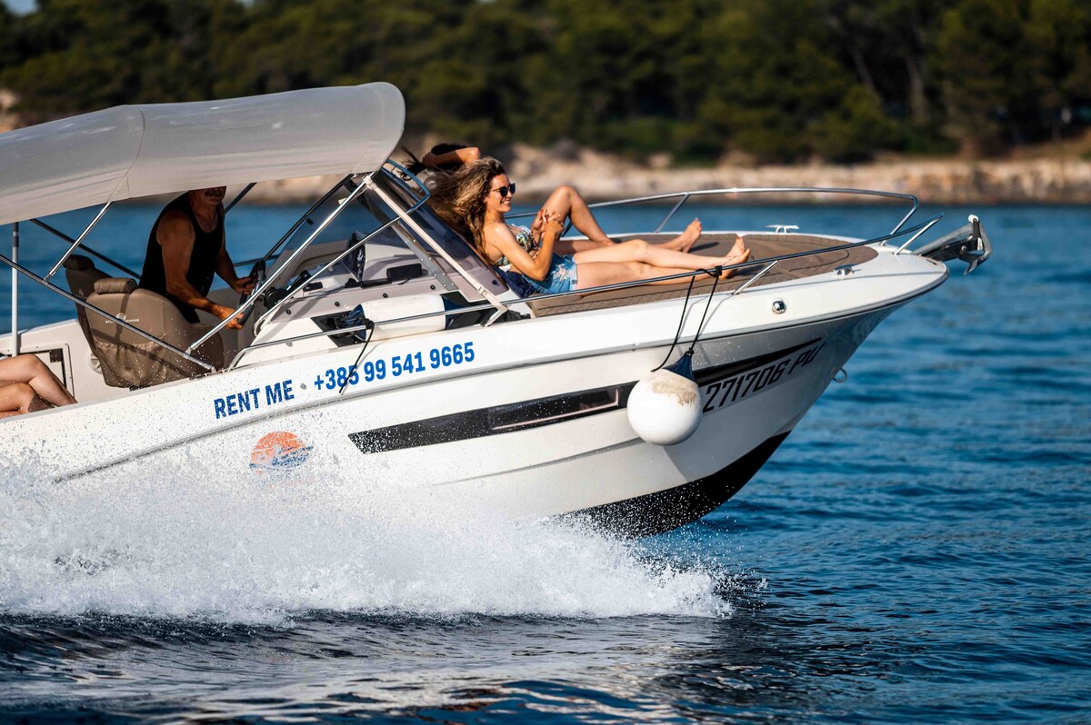 Rent a Speedboat - Pula