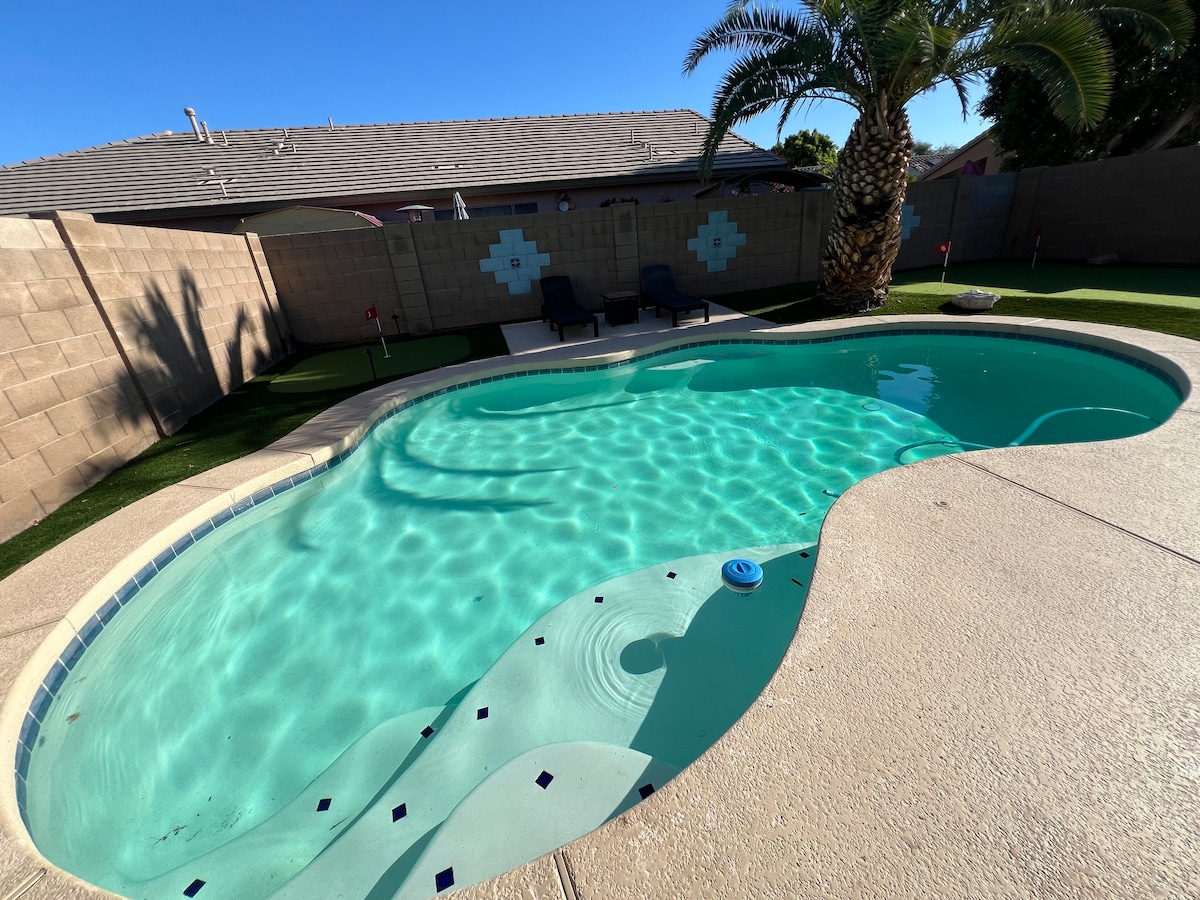 A Beautiful Surprise Home
Pool and Putting Green