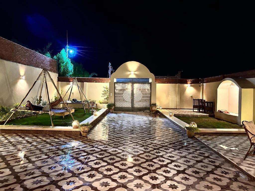West Bank Luxury Home Sleeps 8 with Pool