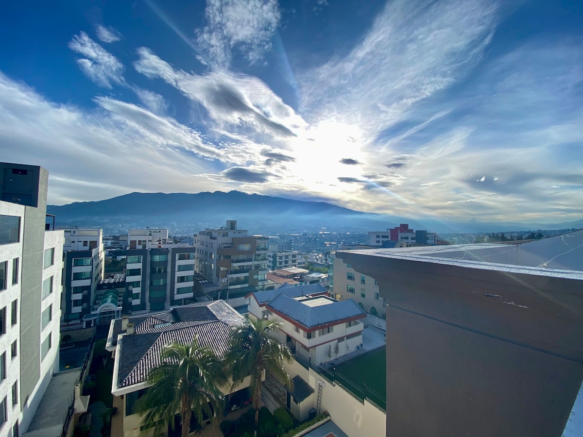Duplex con linda vista de Quito cerca a la UDLA