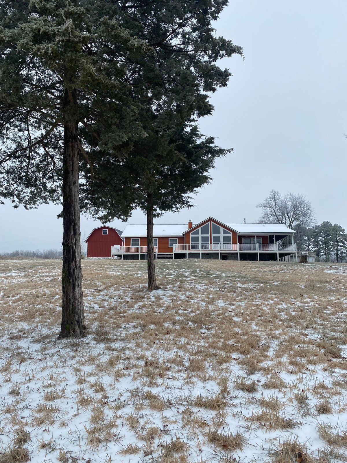 Ranch-house with mountain view