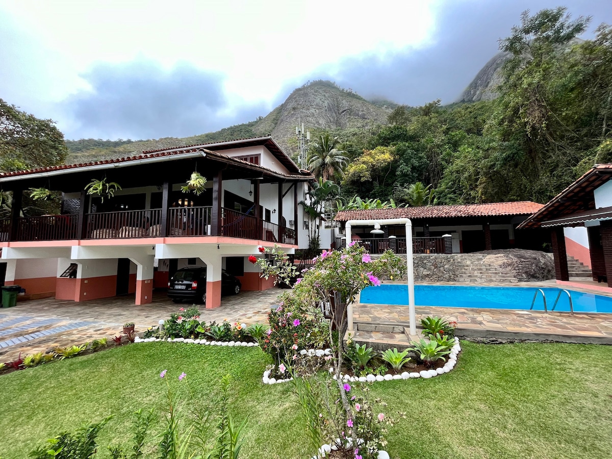 Casa c/5qts - Itacoatiara