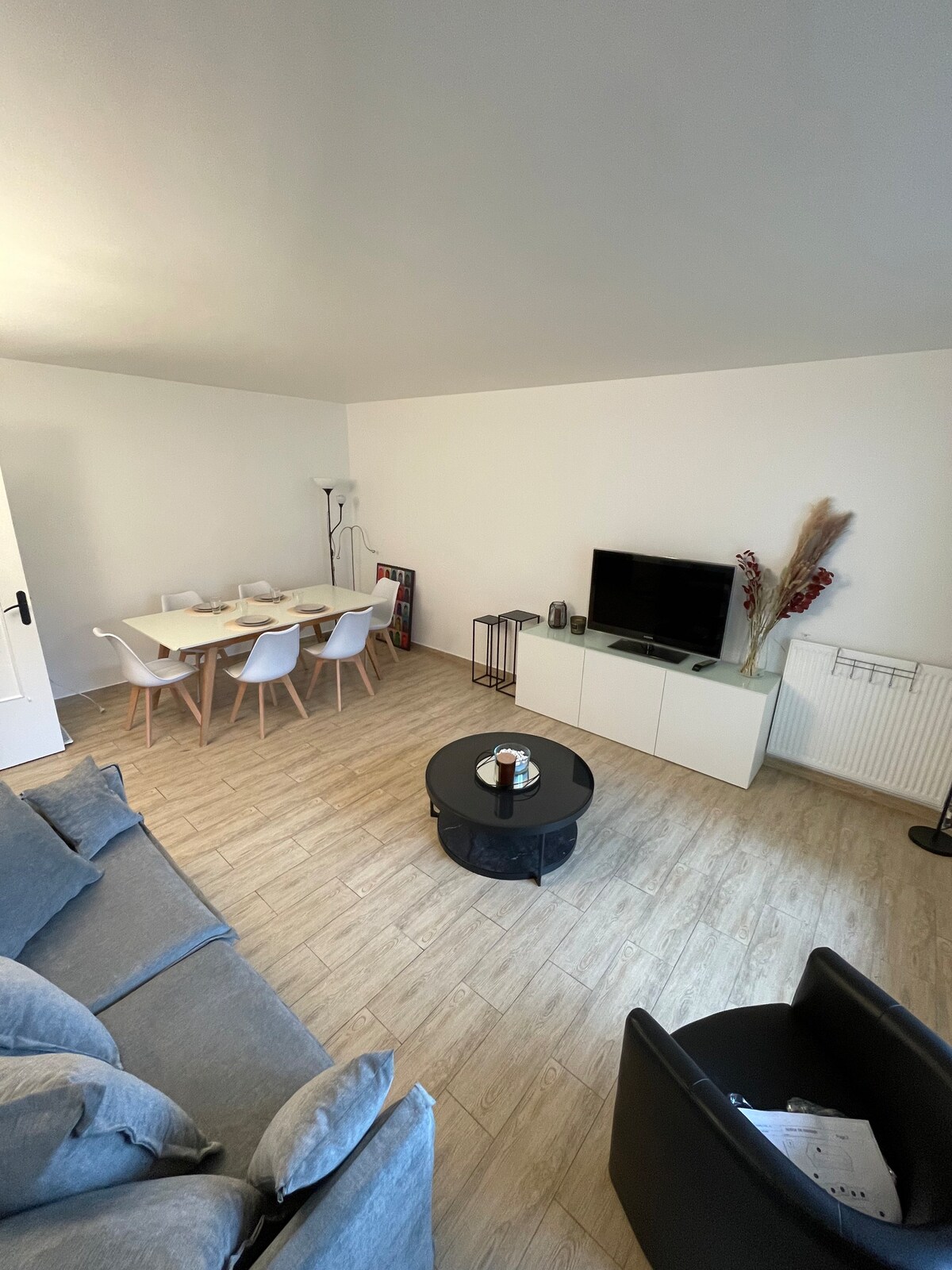 3 bedroom renovated in cergy (25min from Paris)