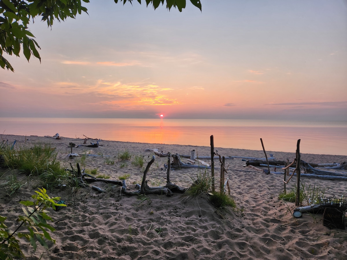 Superior Sunsets Cottage