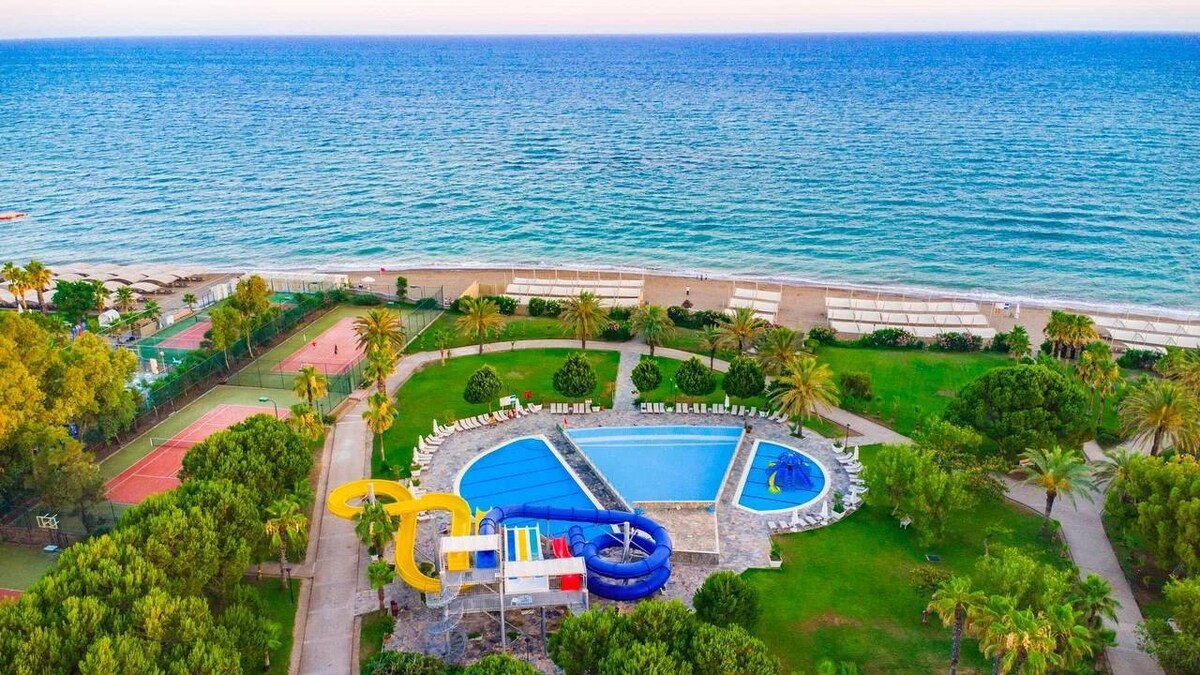 Antalya Villa  Muhafazakar Otel Tesisinde