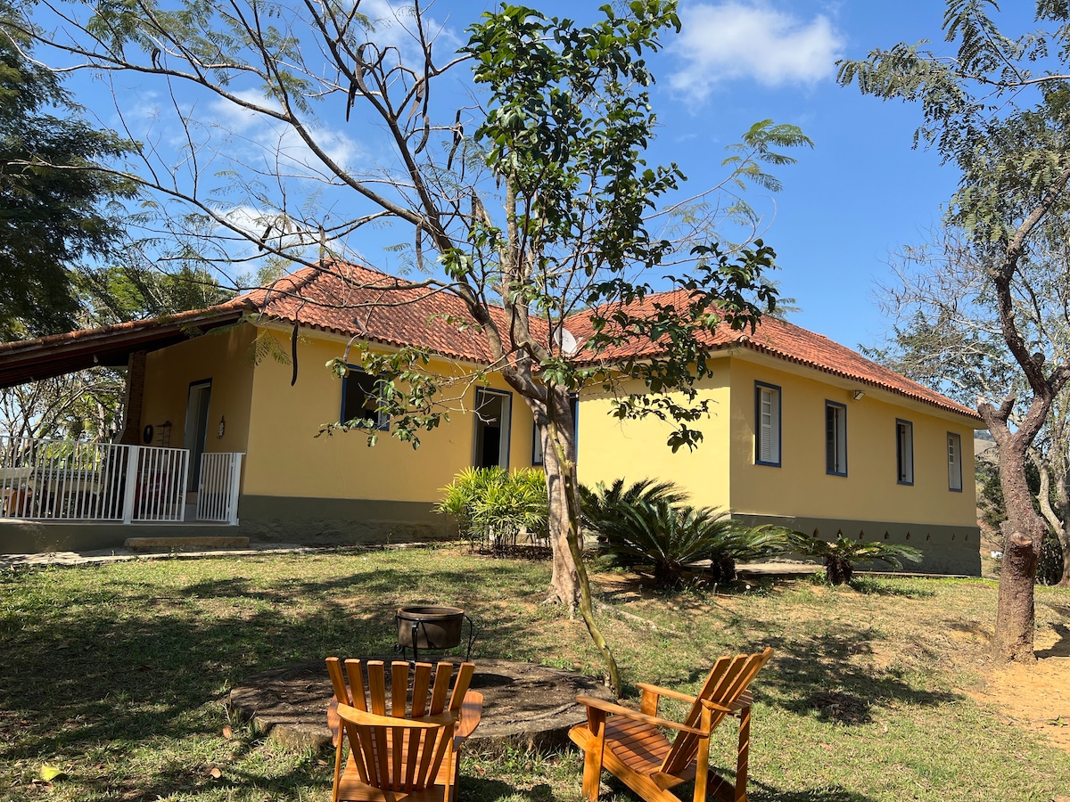 Linda casa de fazenda!