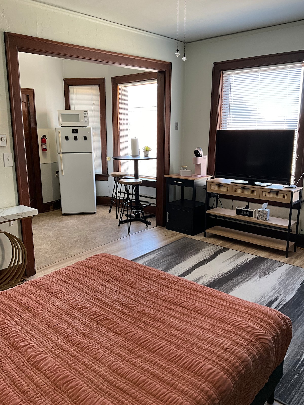 Cozy Studio Downtown WestAllis