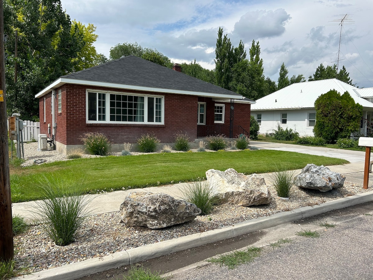 Downtown w/ 3 Bedrooms, Fenced Yard & Playground