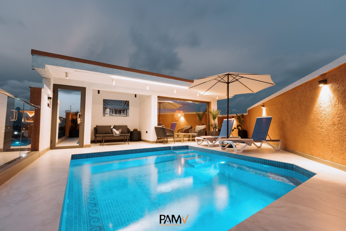3 Bedrooms Roof Top Pool/Jacuzzi, at PamV Estates