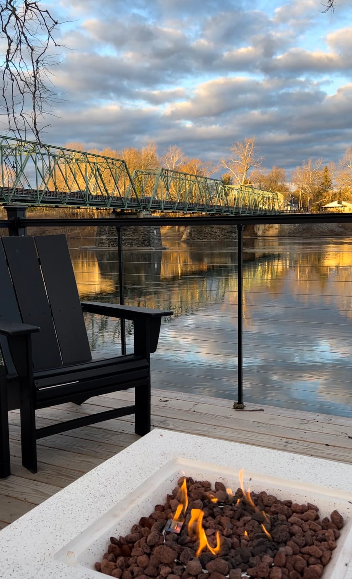 Romantic Couples Historic River Suite