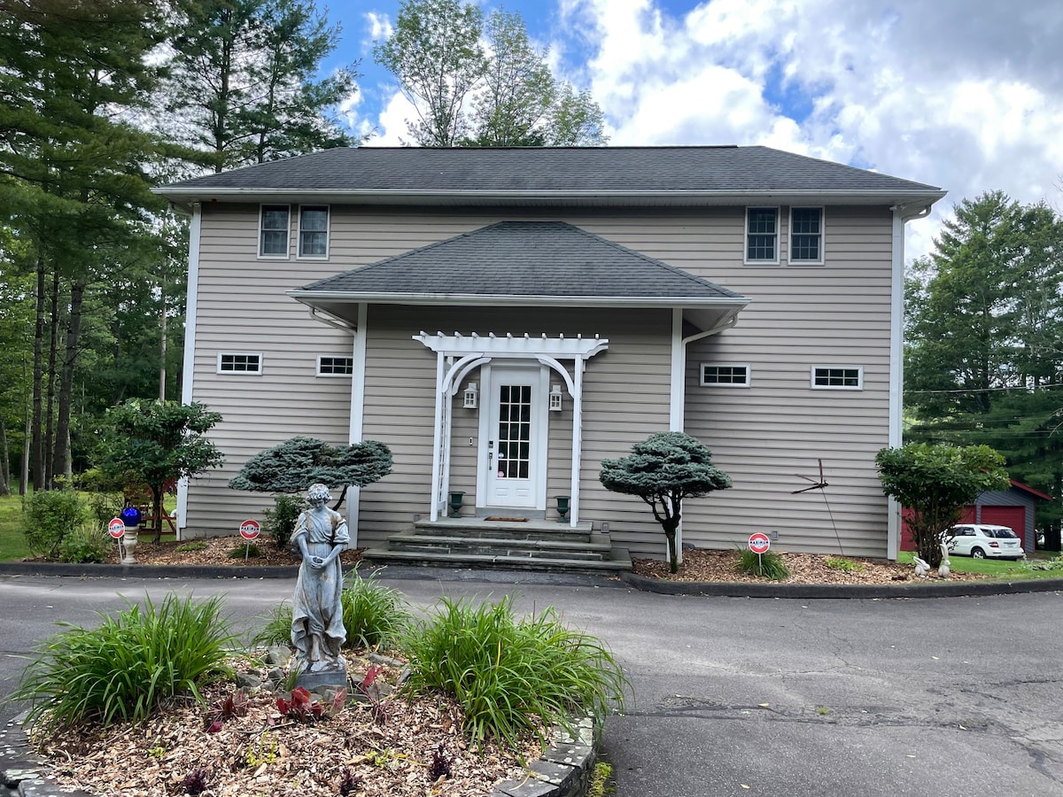 Oquaga Lake home in Deposit, NY