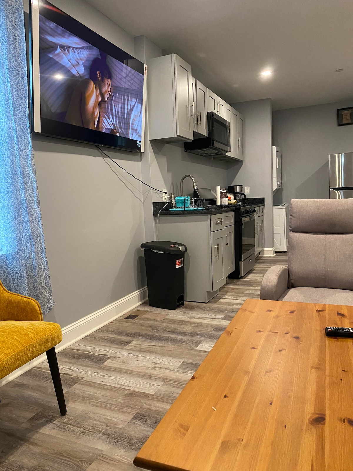 Yellow apartment in walnut hill