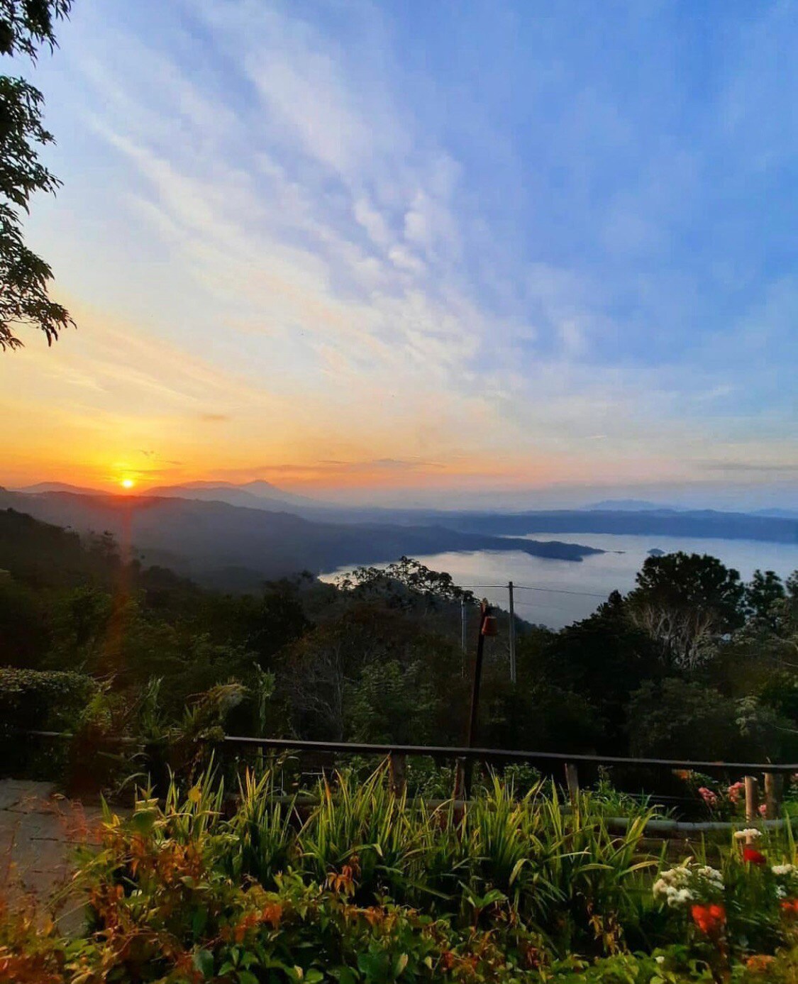 湖景小屋