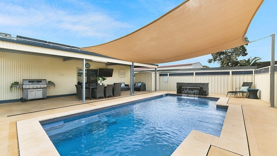 Kamira House: Pool Table & Pool - Perfect Getaway!