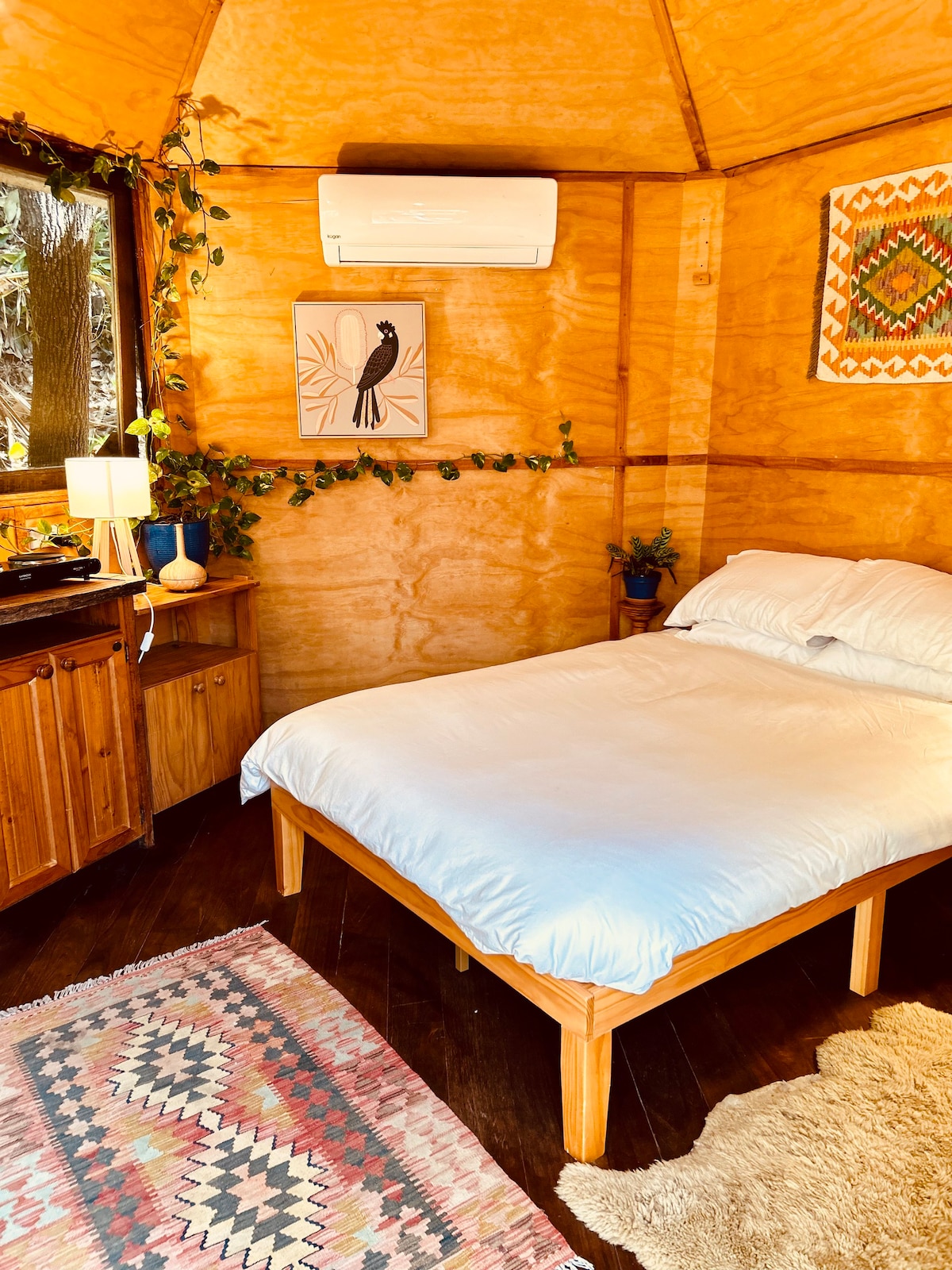 Private hexagonal hut with sauna and icebath