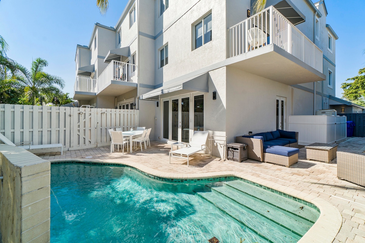 4BR Beach Home + Pool