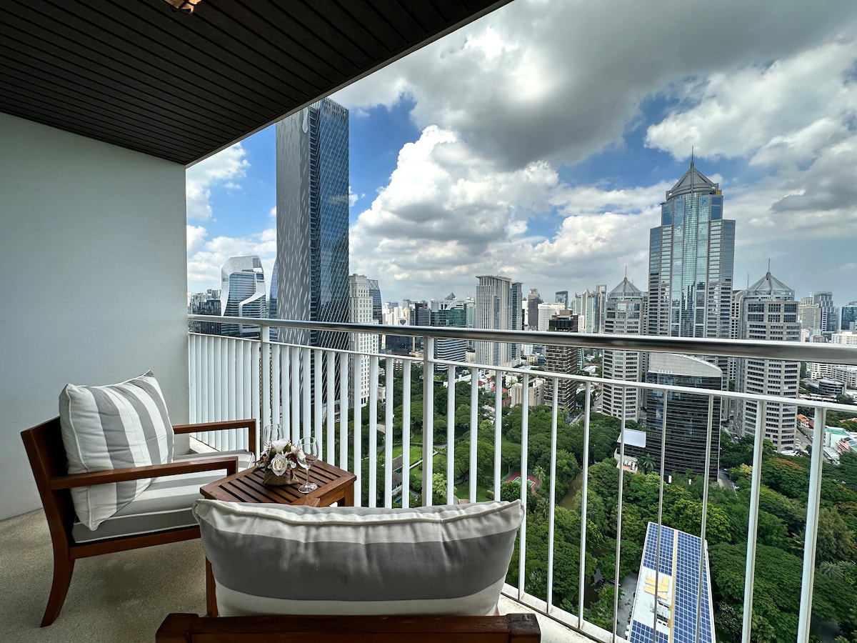 Huge Penthouse near Skytrain, Siam & Lumpini Park