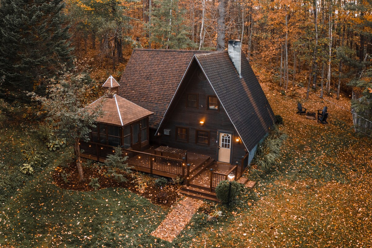 Cozy Aframe in White Mountains near hiking