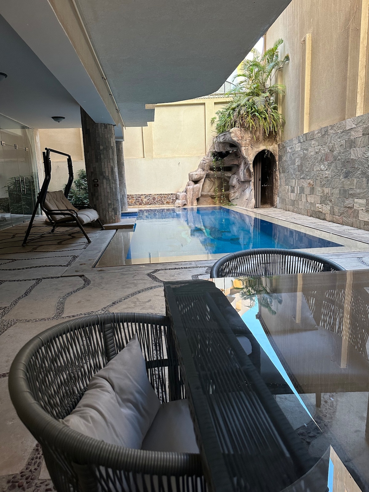 Glasshouse Oasis with Games, Private Heated Pool