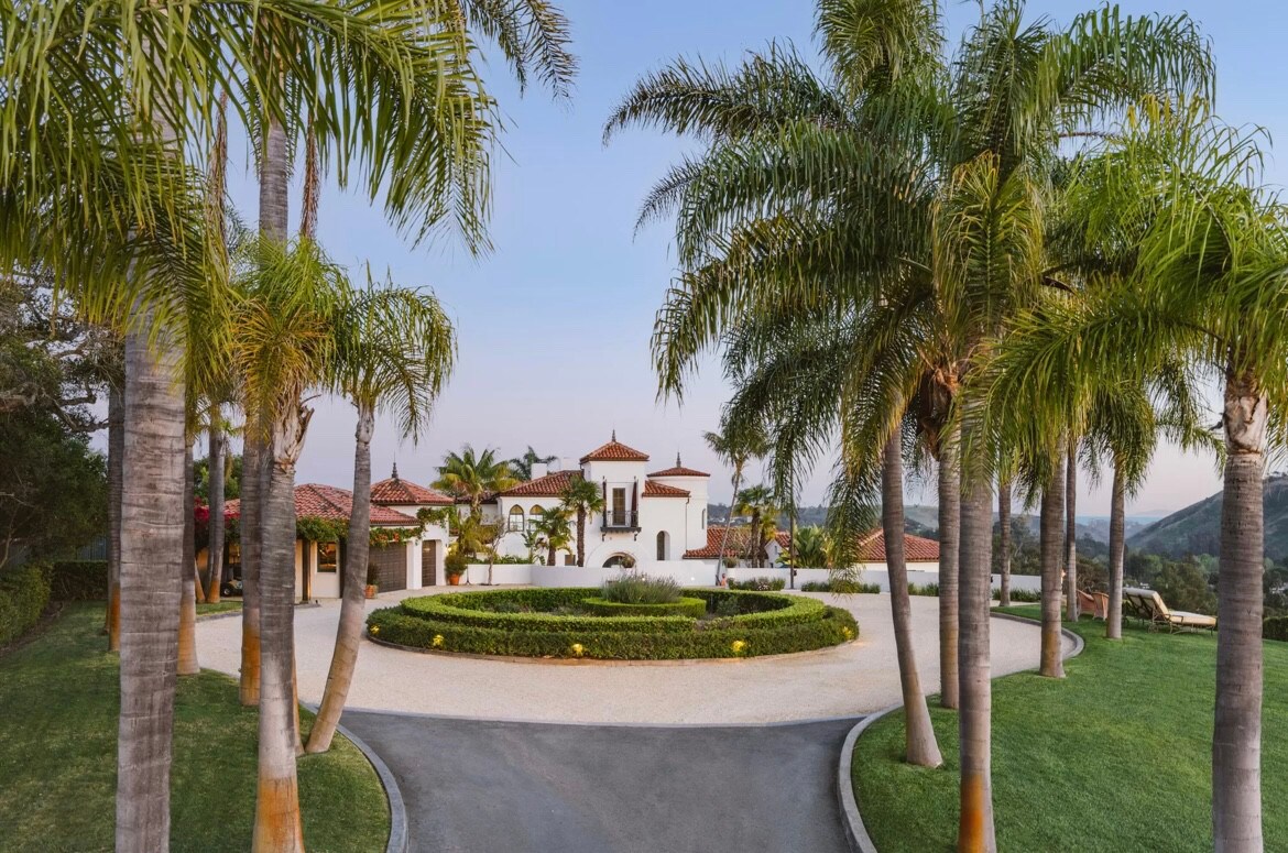Santa Barbara Luxury Villa With Private Beach