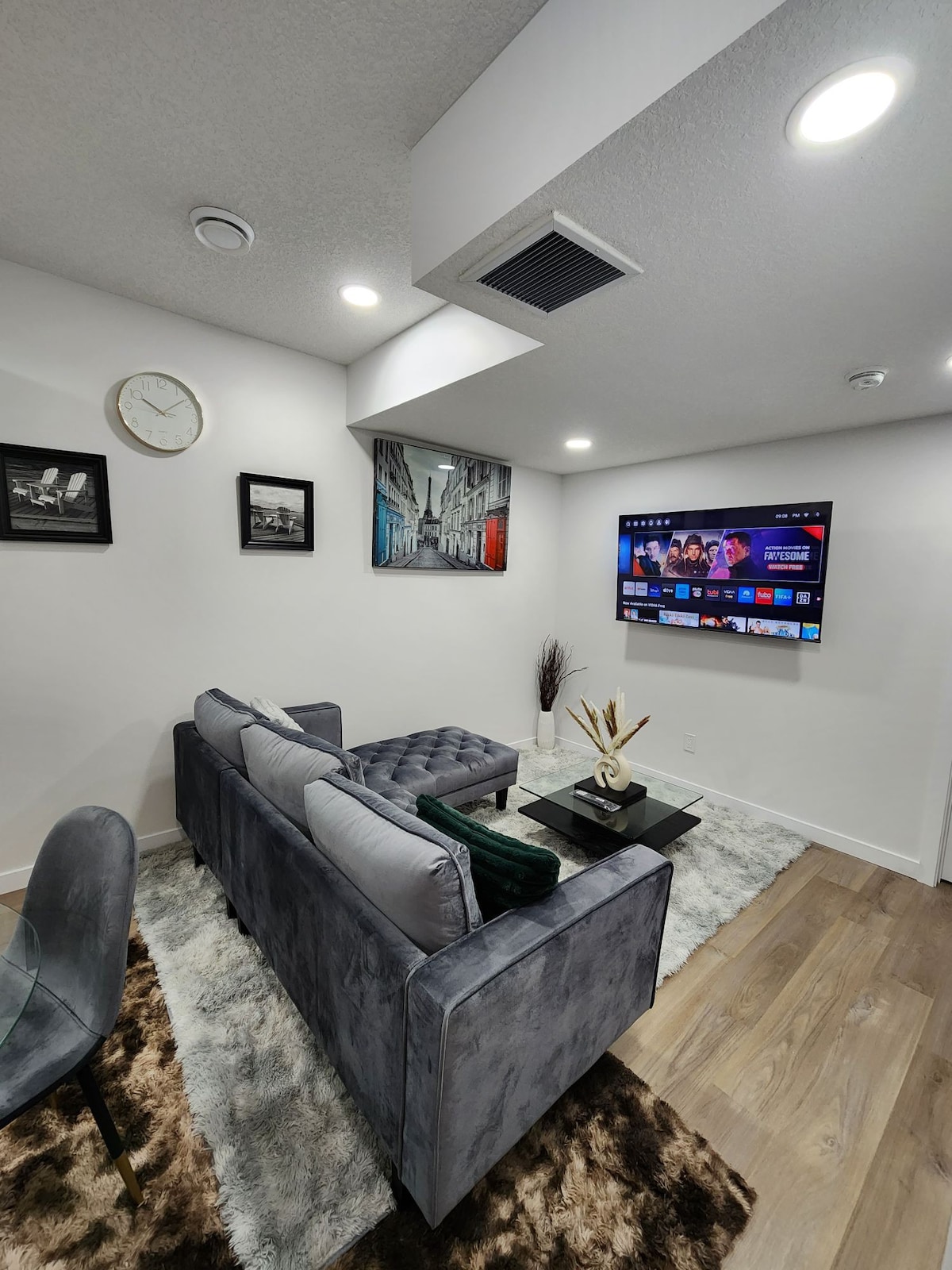 Modern 2 Bedroom Basement Suite at West Edmonton