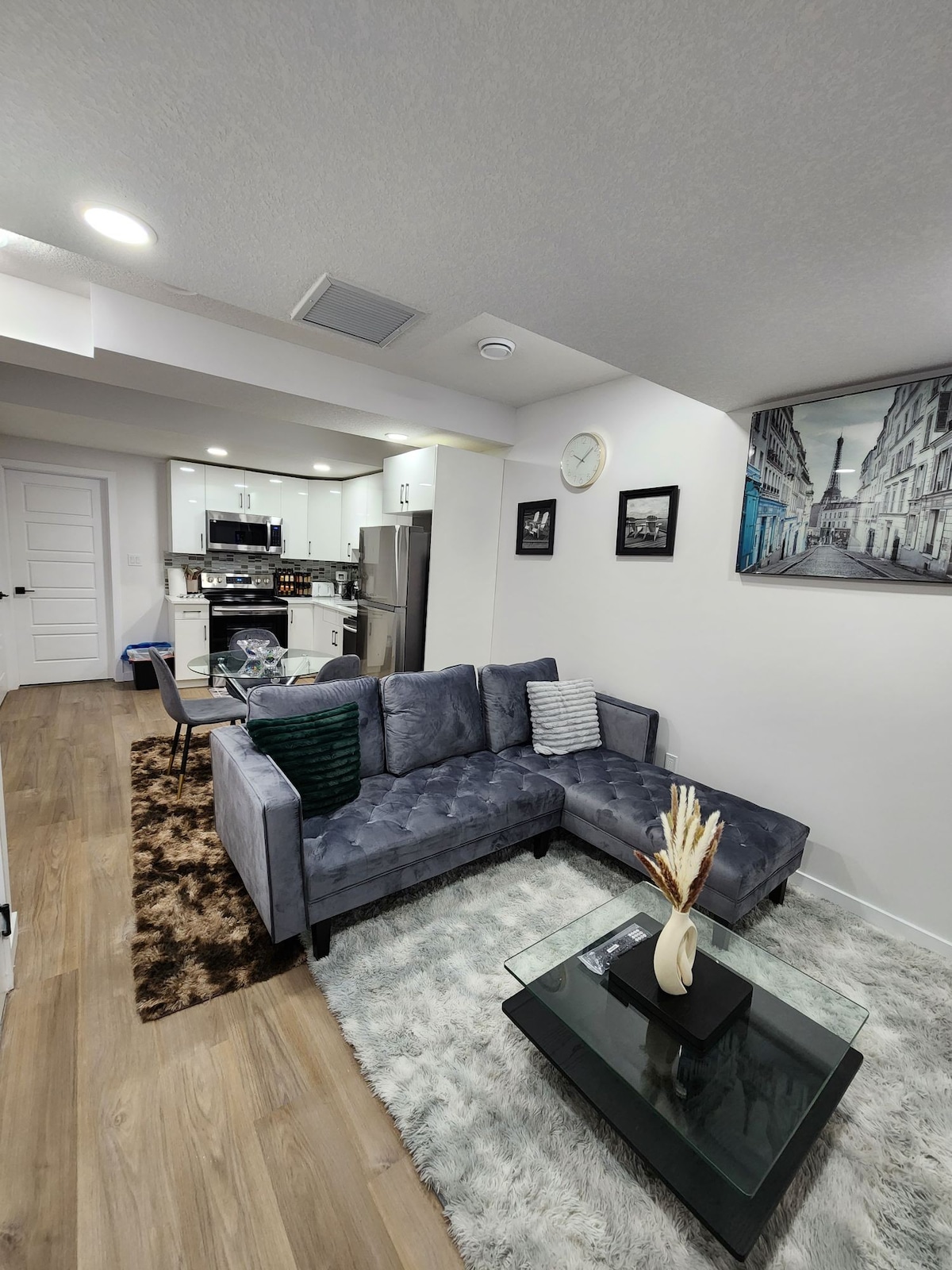 Modern 2 Bedroom Basement Suite at West Edmonton