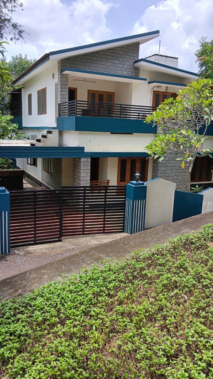 Nellikkal guest house, Kottayam