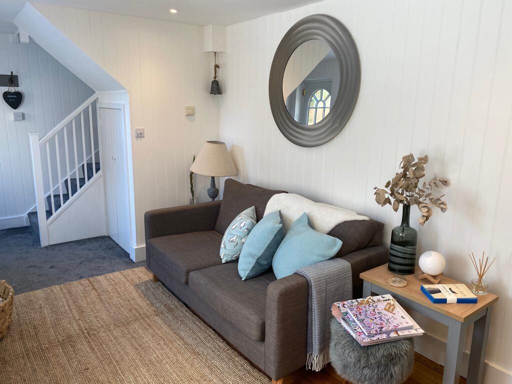 Cosy cottage for 2 central Lymington