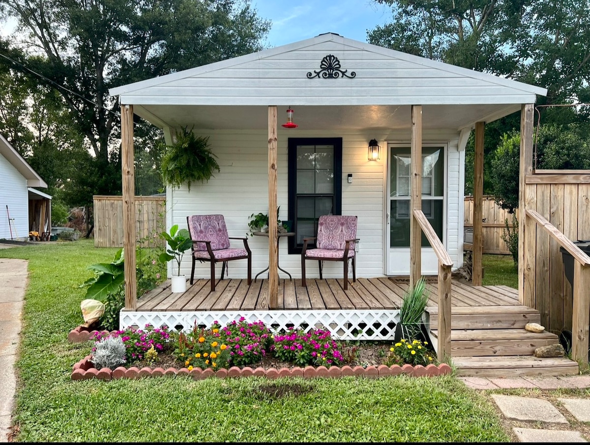 Tiny Home Oasis