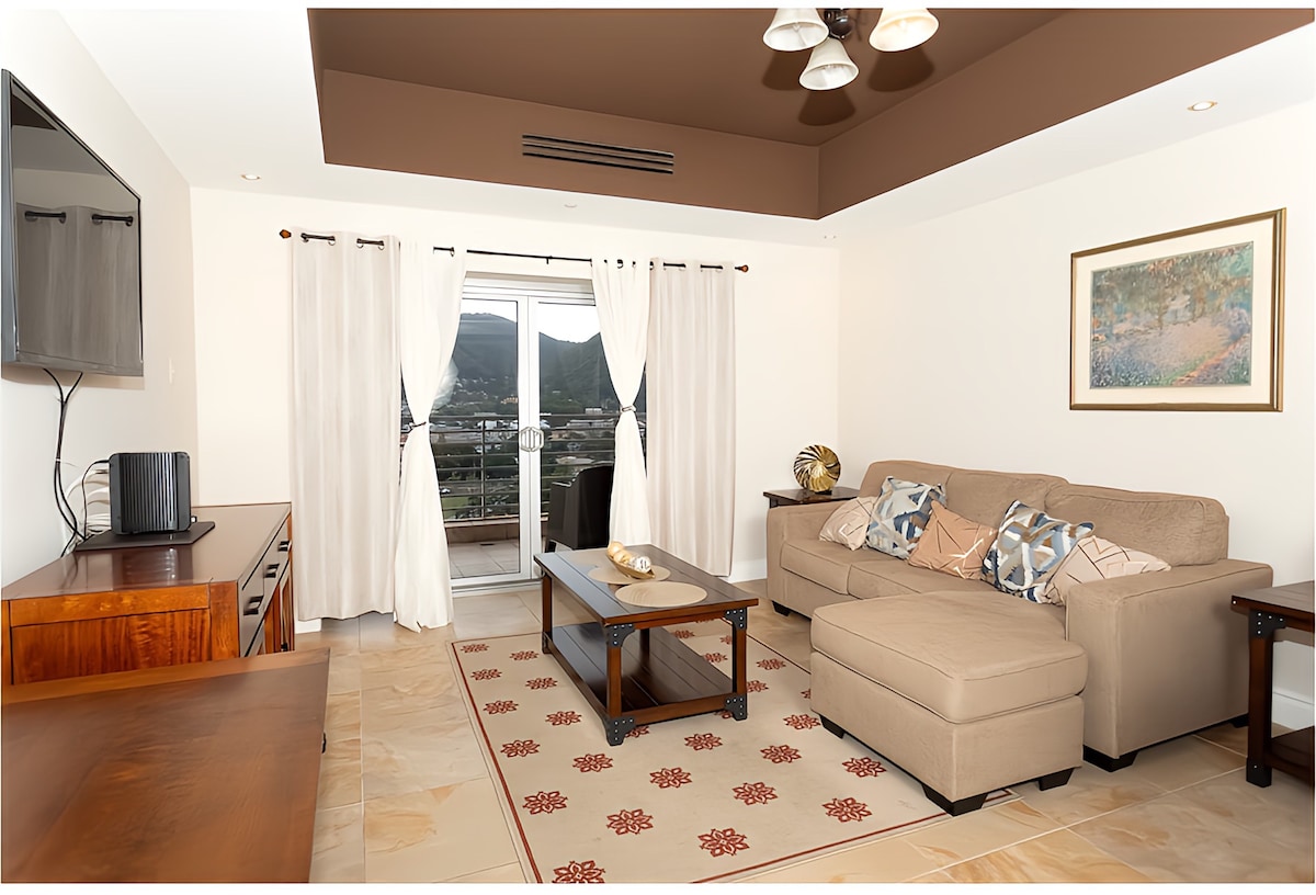 *Luxurious Condo in Woodbrook! *