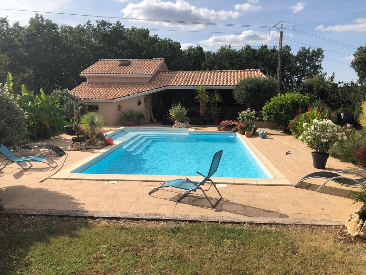 Studio 4 personnes / piscine