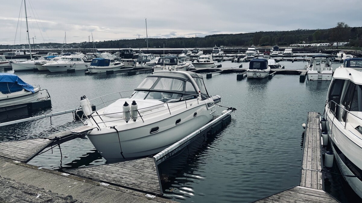 28 fot båt midt i Oslo