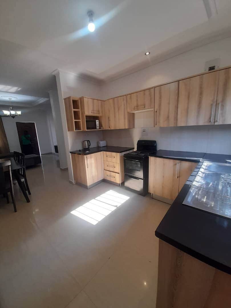 3 bedroom flat with 3 beds