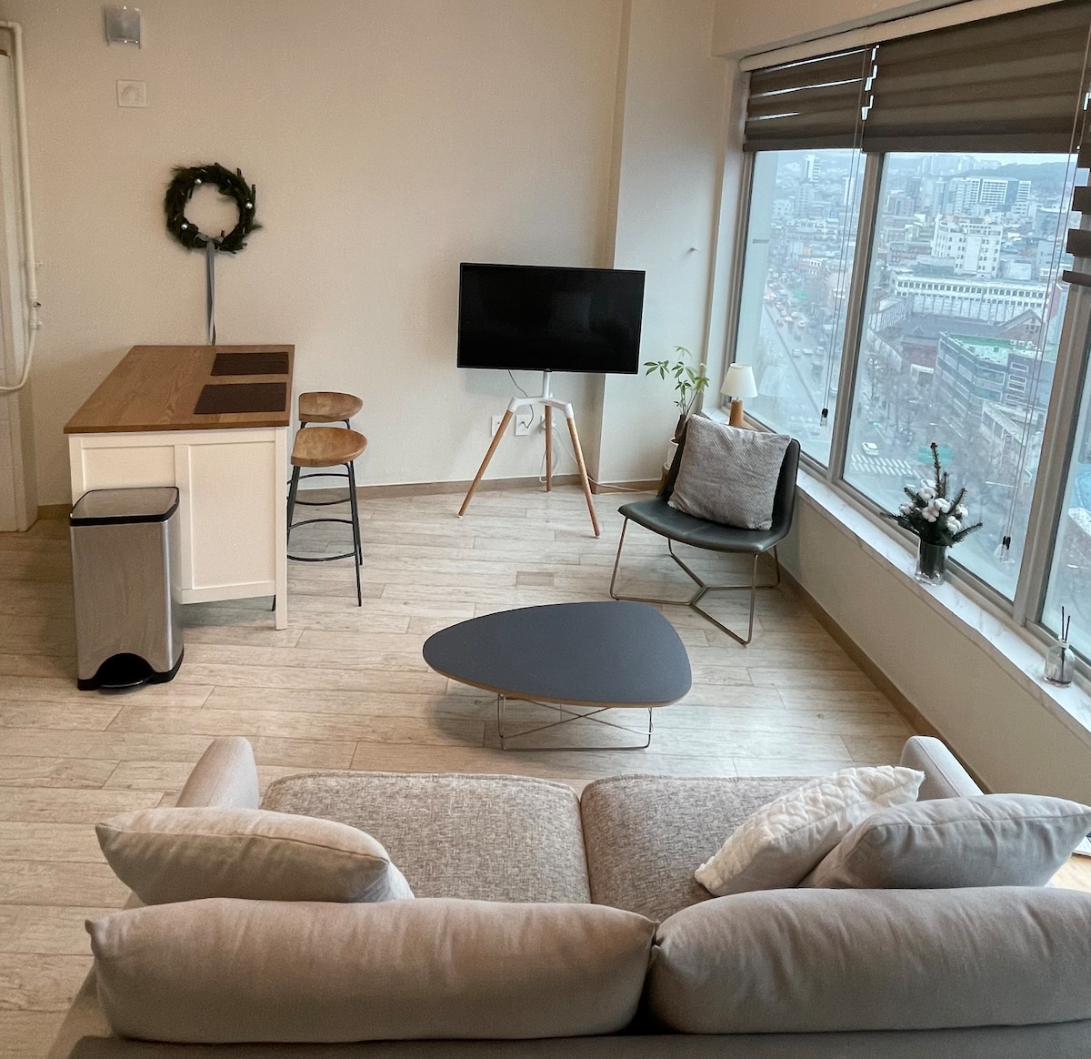 Cosy mezzanine apartment in heart of Seoul