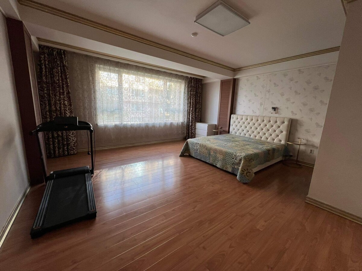 Family flat in an upscale area