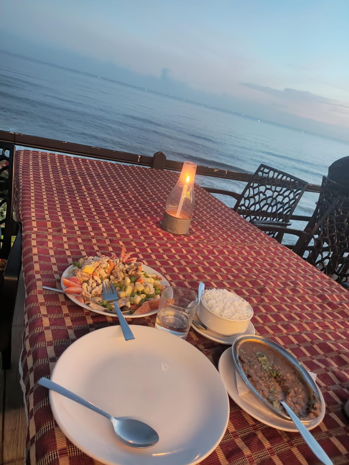 Varkala AC cottage Yoga food