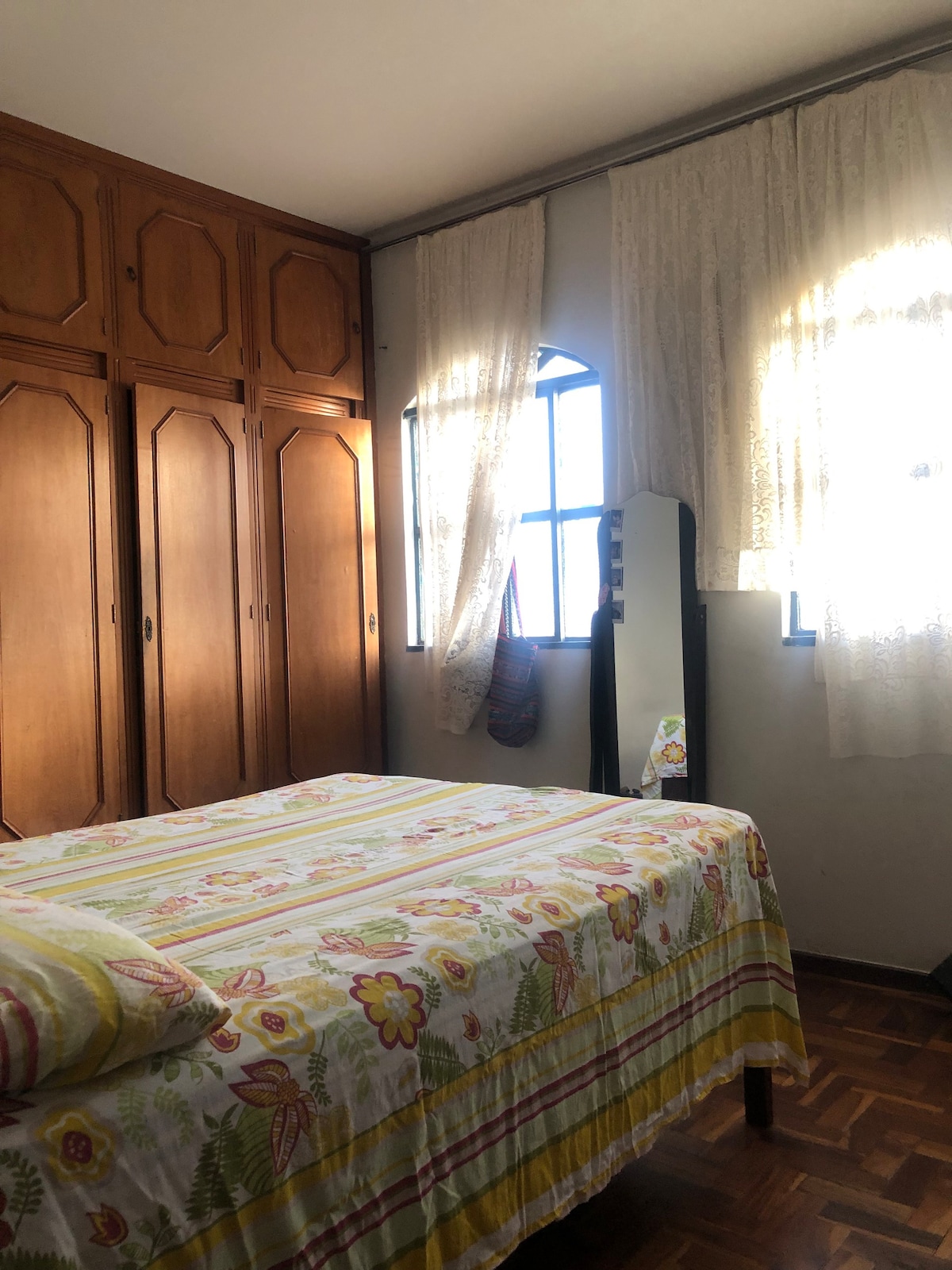 Quarto ao lado da rodoviária