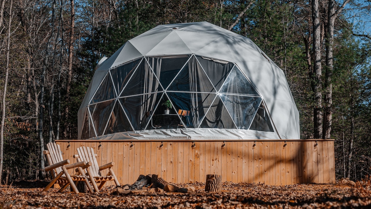 The Glass Globe w/ Hot Tub, Bungalow, Star Gazing