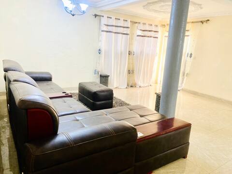 Two bedroom apt, AC, hotwater