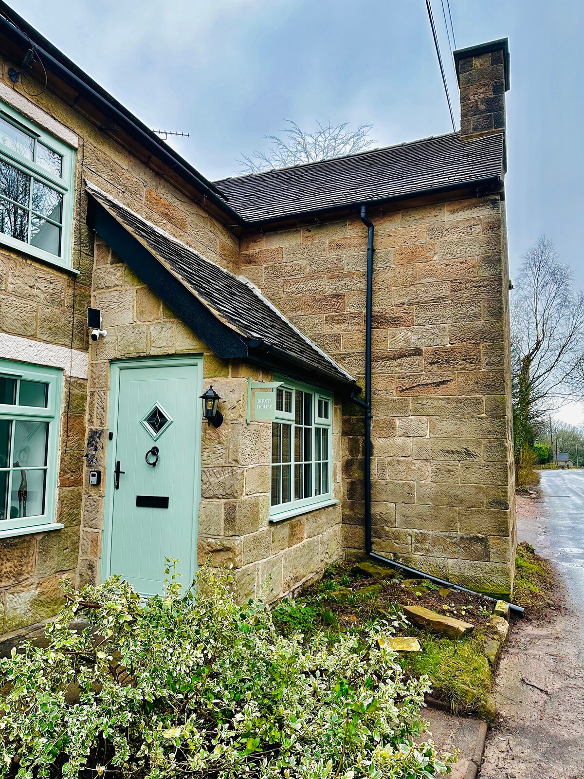 Private annex in traditional stone cottage