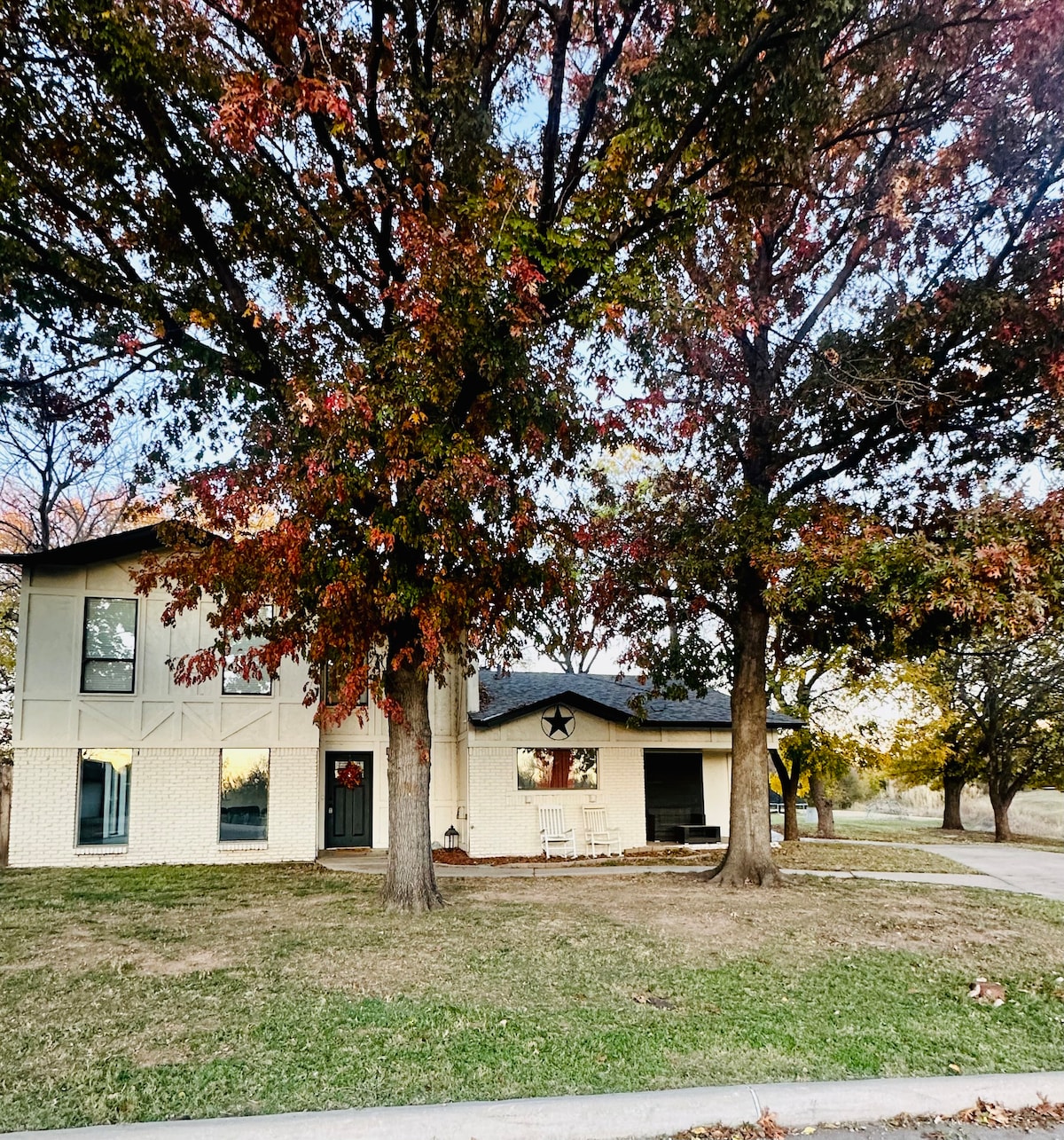 The House of Serenity: Close to Fort Sill & Casino