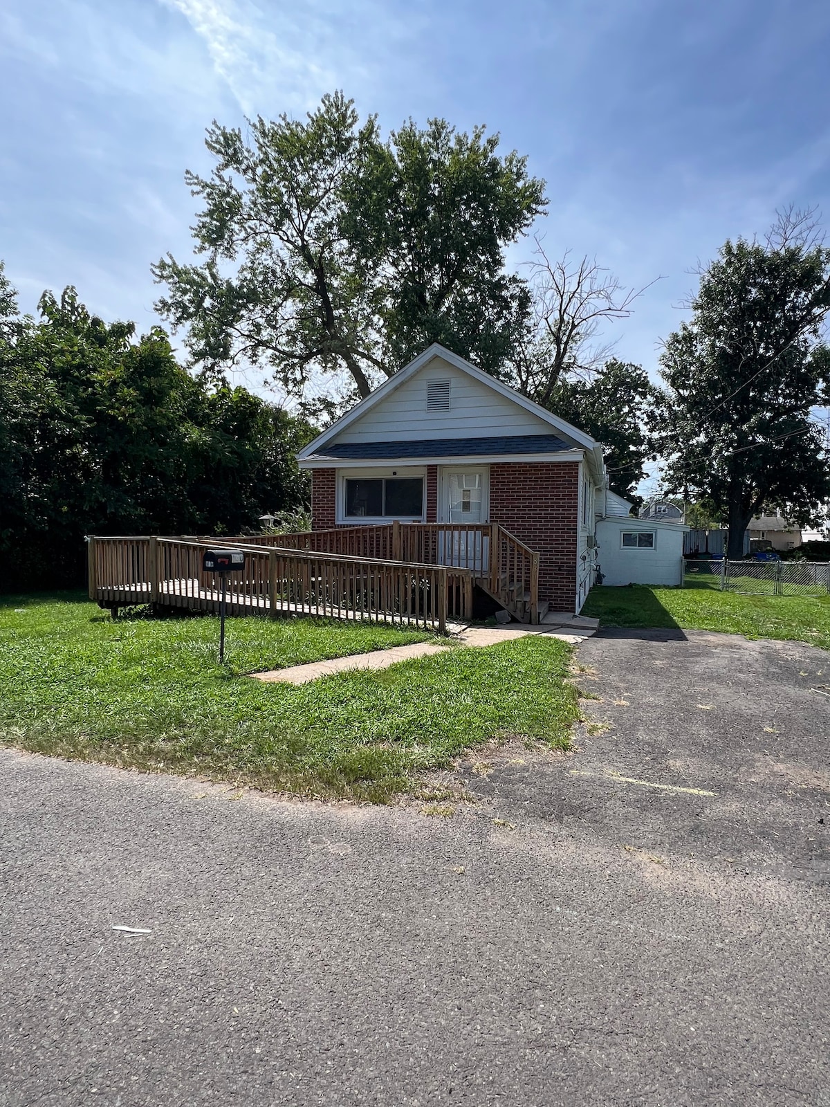 Entire home near I 95