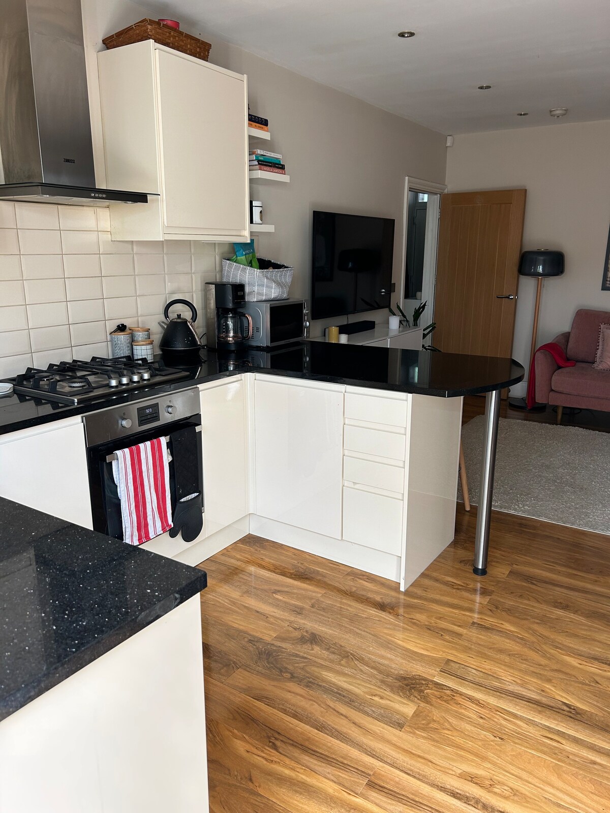 Stylish flat in Morden - 5 min to the tube