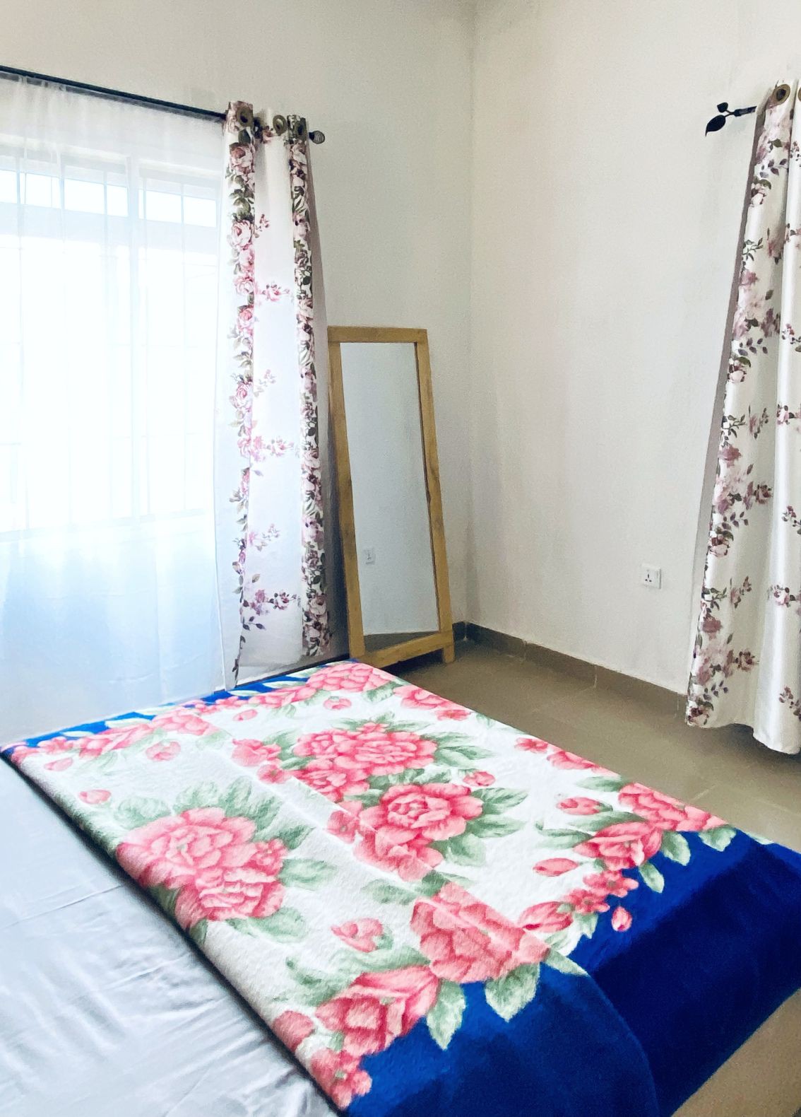 Cozy Apartment in the City Centre - Rayfield Jos